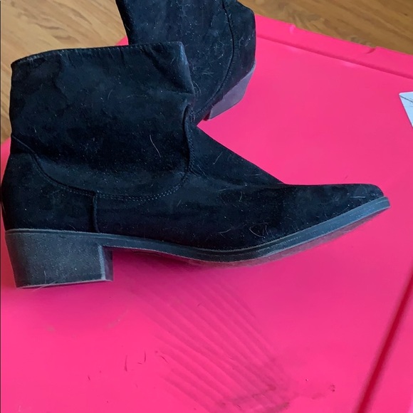 NEW Cute boots - Picture 2 of 2